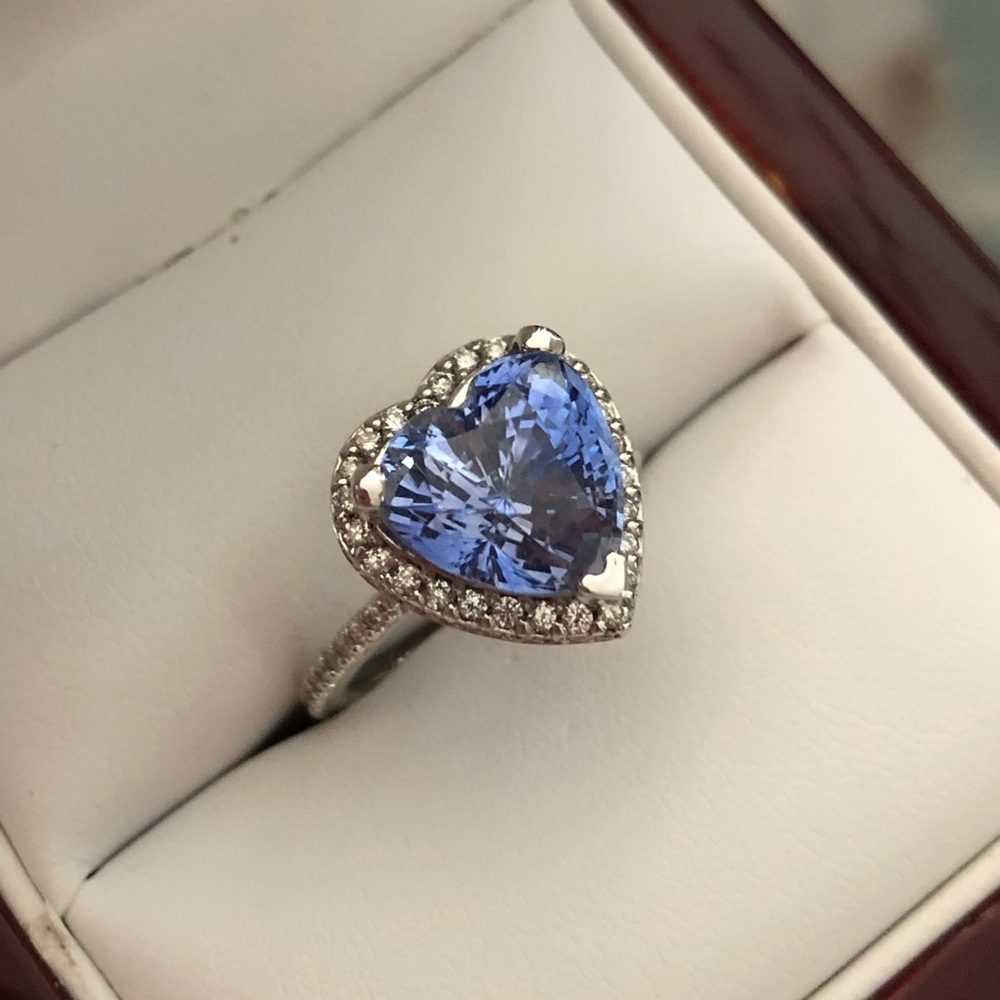 6 Ct Heart Natural Ceylon Sapphire & Diamond Engagement Cocktail Ring